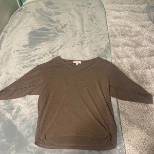 Sweater with Mid-length sleeves